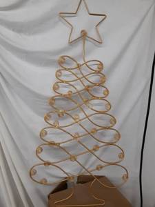 lot 34080 image: CHRISTMAS TREE WALL DECOR