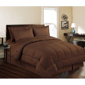 lot 34201 image: Lila 8 pc - Embossed Vine Bedding Set - King Size