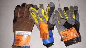 lot 36599 image: (3) Pair of Gloves, 1 Med, 2 Sm