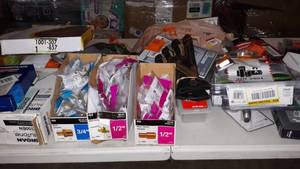 lot 36621 image: Lot of Assorted Items, Adapters, Fan, Bumper Kit, Gloves, Address Display, etc.