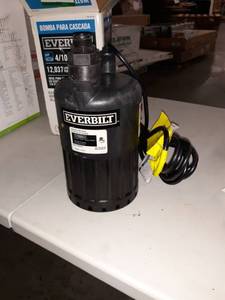 lot 35229 image: Everbilt Waterfall Utility Pump 410 Hp Submersible Sup80-hd