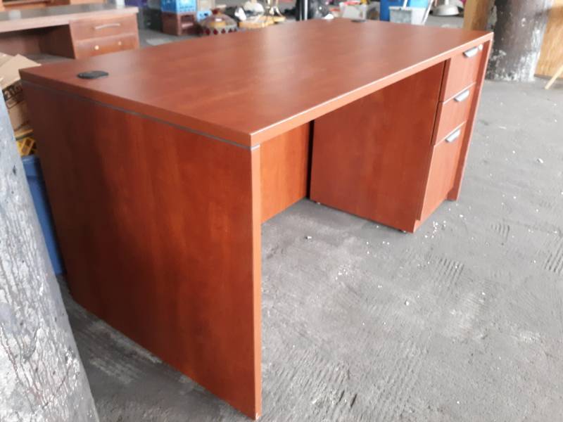 lot 7672 image: Composite Desk w Drawers