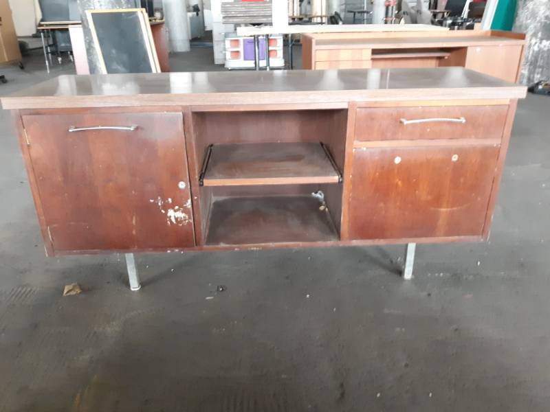 lot 7750 image: Wood Credenza