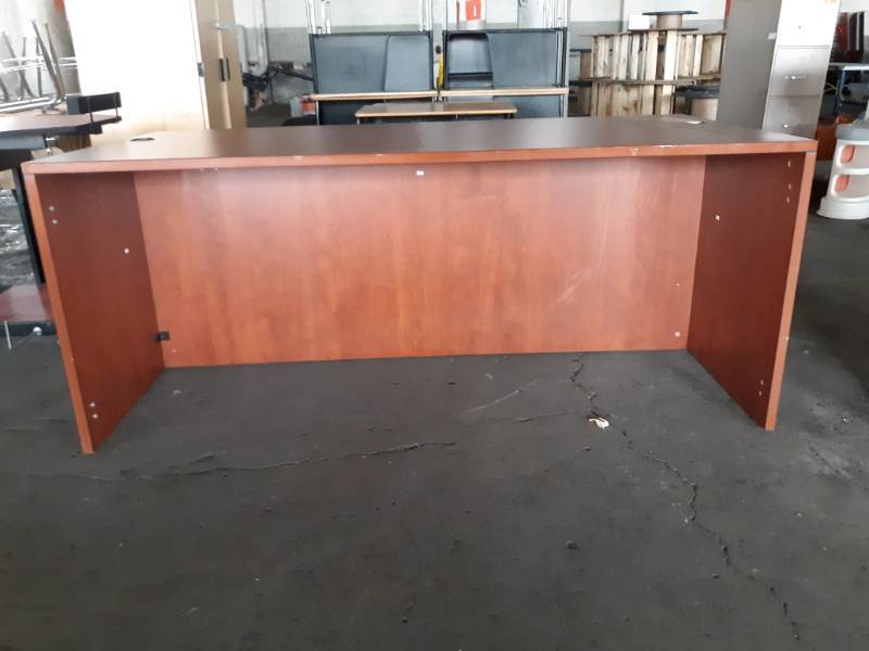 lot 7671 image: Composite Desk