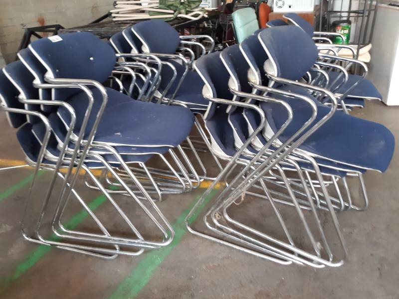 lot 7763 image: Huge Lot of Stacking Auditorium Metal Chairs
