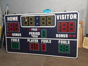 lot 2163 image: Fair Play by Trans-Lux Gym Sized Electronic Scoreboard 5ft x 9ft