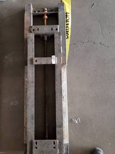 lot 10623 image: Porter Adjustable Basketball Backboard Mount