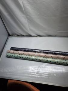 lot 15922 image: 3 rolls of wrapping paper.