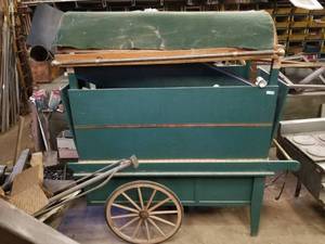 lot 2214 image: Shopping Mall KioskCart
