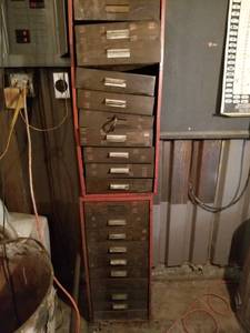 lot 2272 image: Multi Drawer Cabinet w Contents