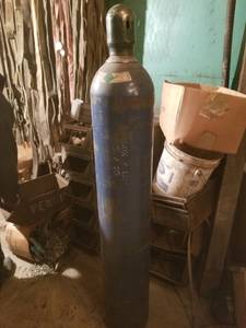 lot 2318 image: Acetylene Gas Cylinder