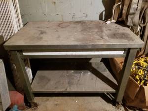 lot 2337 image: Metal Work Bench Table