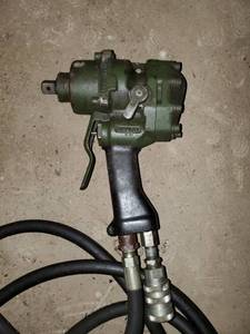 lot 2377 image: Stanley IW12 Hydraulic Impact Wrench