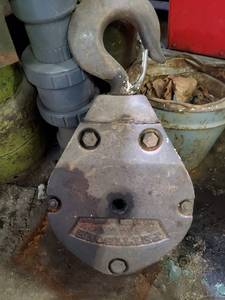 lot 2396 image: Pettibone 15 Ton Hook Block