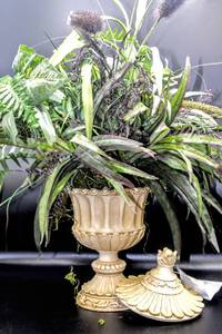 lot 3442 image: Home Interiors Urn Pot with Lid and Faux Arrangement