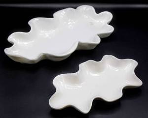 lot 3423 image: 2 Piece Servers 11, 15  Brand New Better Homes and Gardens Collection