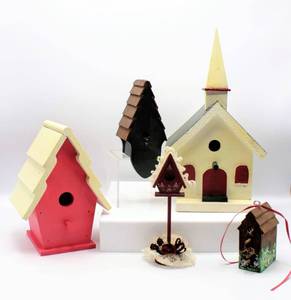 lot 3492 image: (5) Decorative Wooden Bird Houses