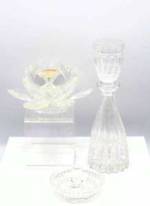 lot 3523 image: Crystal Vanity Set - Ring Holder, MouthwashWater Set and Lotus Flower Tealight Holder