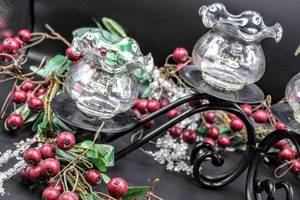 lot 3452 image: 48 Berry and Ice Swag and 2 Matching Candle Holders with 4 Votive Glasses