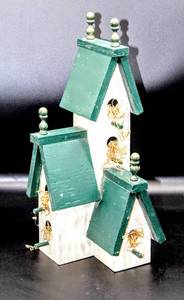 lot 3468 image: Indoor Outdoor Wooden Birdhouse Decor 15 Tall