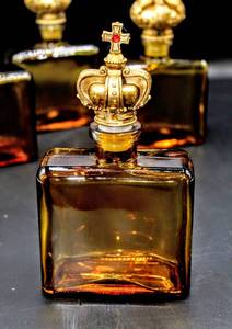 lot 3517 image: 8 New Amber Glass Perfume Soap Bottles With Stoppers