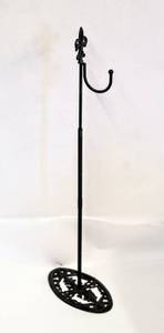 lot 3566 image: Adjustable Black Metal Indoor Outdoor Shepards Hook