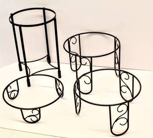 lot 3578 image: 4 Piece Plant Plate Server Stands
