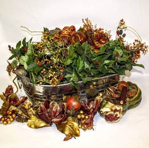 lot 3623 image: 22 x 16 Aluminum Tub Welcome Full of Fall Foliage, Gourd Planter and Door Sash