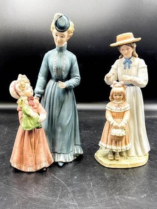 lot 3629 image: (2) 9 Mother and Daughter Porcelain Figurines By HOMCO