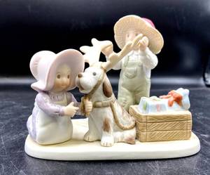 lot 3635 image: (4) Circle Of Friends by Masterpiece Figurines  - Love Lifted Me, Joy To The World, Santas Helper, A Sledding We Will Go