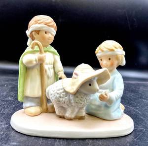 lot 3637 image: 4 Circle Of Friends by Masterpiece Figurines He Is Risen, Silent Night, I Love Jesus, Unto Thee O God