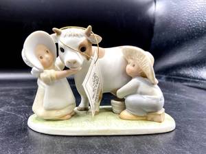 lot 3625 image: 4 Circle Of Friends by Masterpiece Figurines The Wishing Well, Grandpas Tree Swing, Milking Time, The Wild Ride