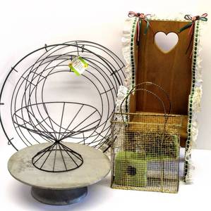 lot 3673 image: Wreath Wire Rings, Large 12 Diameter Sculpting Wheel Heavy Duty, Metal Wire Baskets, Wooden Seat Plant Stand