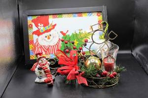lot 3691 image: Frosty The Snowman Christmas Decorative Lot
