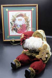 lot 3739 image: Old Time Christmas Santa Plush and Picture 15 x 15