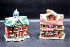 lot 3788 image: Lighted Christmas Village Post Office and Florist
