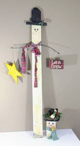 lot 3733 image: Rustic Wood Snowman Christmas Holiday Decor