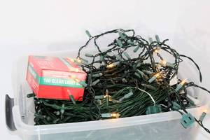 lot 3767 image: Tub FULL of Clear Christmas Lights - Most are Twinkle Lights and they work