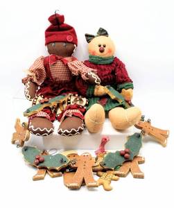 lot 3775 image: Country Christmas Holiday Gingerbread Man and Girl Decor - Wood and Wire Gingerbread Man Garland and 2 Gingerbread Dolls