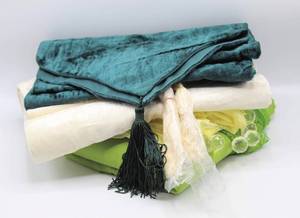 lot 3833 image: Variety of Tablecloths and Runners