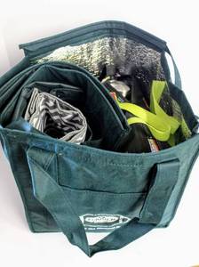 lot 3842 image: 4 Reusable Shopping Bags (3 Insulated with zippers), Insulated Lunch Tote, 4 Koozies (3 New with Tags)