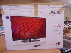 lot 2324 image: LG TV 32 in working condition