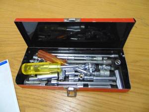 lot 2347 image: 14 Socket Set & More