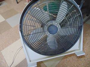 lot 2392 image: 24 Fan