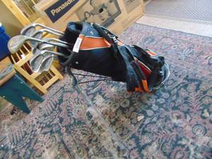 lot 2425 image: Ping Eye 2 Irons - Callaway Bag - no 3 iron
