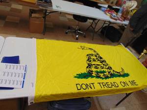 lot 2431 image: Large Dont Tread on Me Flag