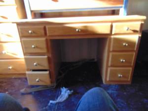lot 2441 image: Oak 9 Drawer Desk - top has small stains