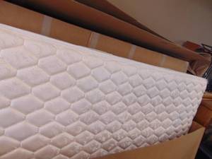 lot 2454 image: Queen Size Sealy Backsaver  - Pillow Top Mattress with Box Springs