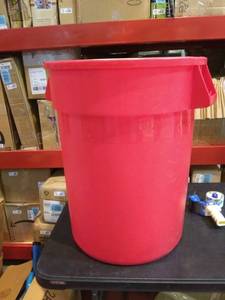 lot 5507 image: Garbage Can No Lid
