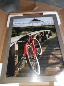 lot 37529 image: Mcs 68865 68861 Poster Frames, 18 X 24 Inch, Barnwood